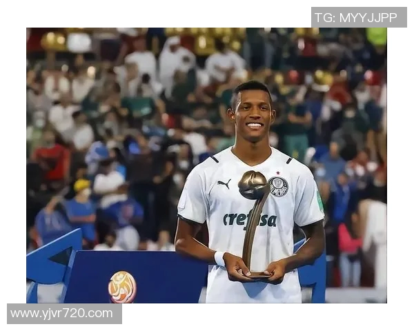 达尼洛：从青涩小将到世界级球星的成长之路与奋斗历程